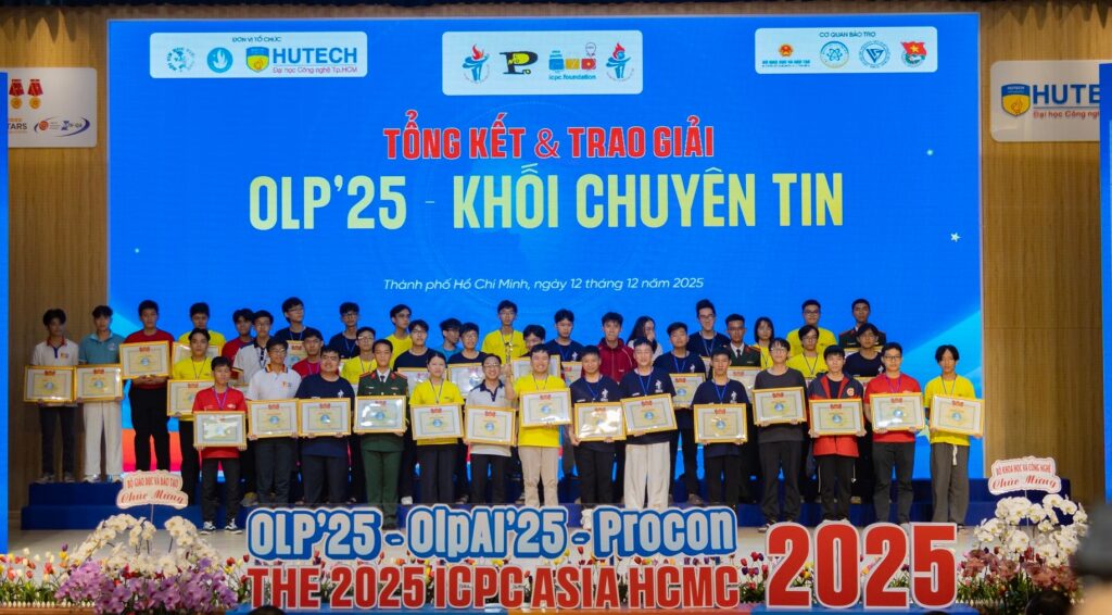 Sinh viên FPTU giành giải tại Khối Chuyên Tin trong cuộc thi Olympic Tin học Sinh viên Việt Nam lần thứ 34